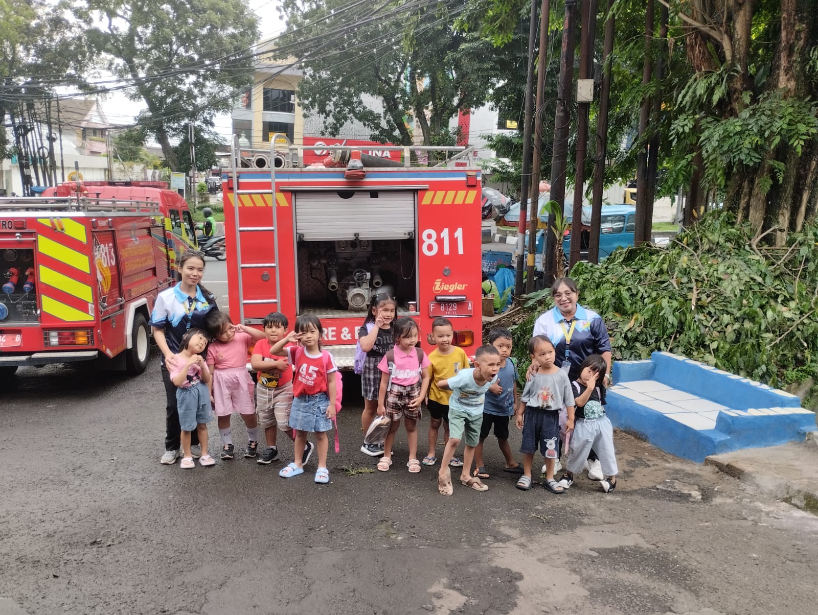 KEGIATAN OUTING CLASS